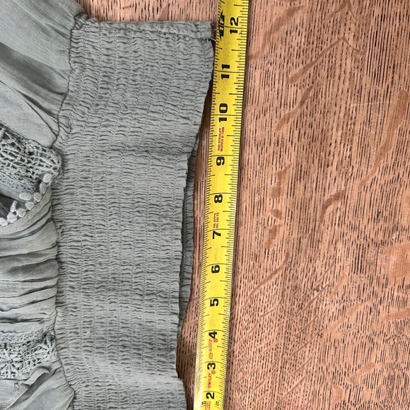 NWT ASTR the Label Anthropologie Faux Wrap Smocked Waist The Wanderer Top med - Picture 16 of 17